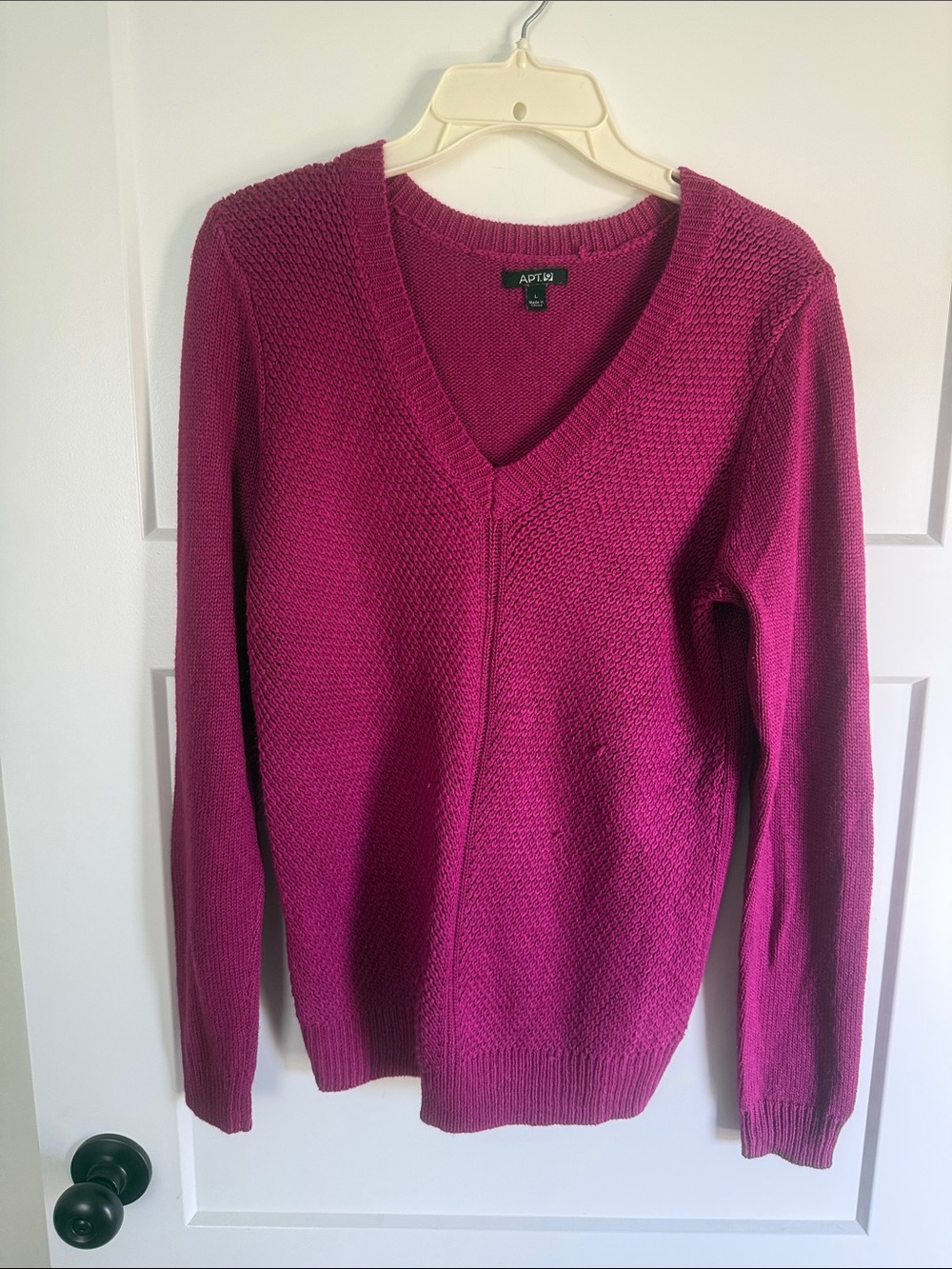 Apt. 9 Women's V-Neck Sweater in Magenta